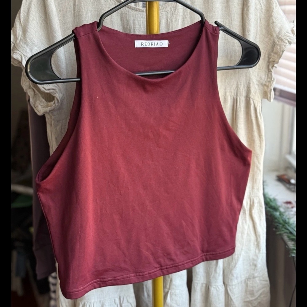ReoRia Women's Burgundy Crop Top